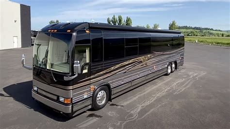 pre owned prevost motor coaches.